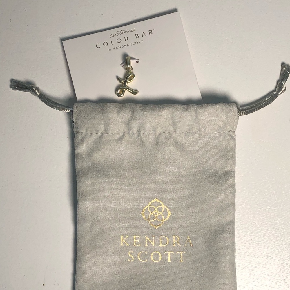 L Pendant in Gold
